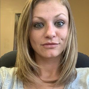 Meet your Posher, Holly